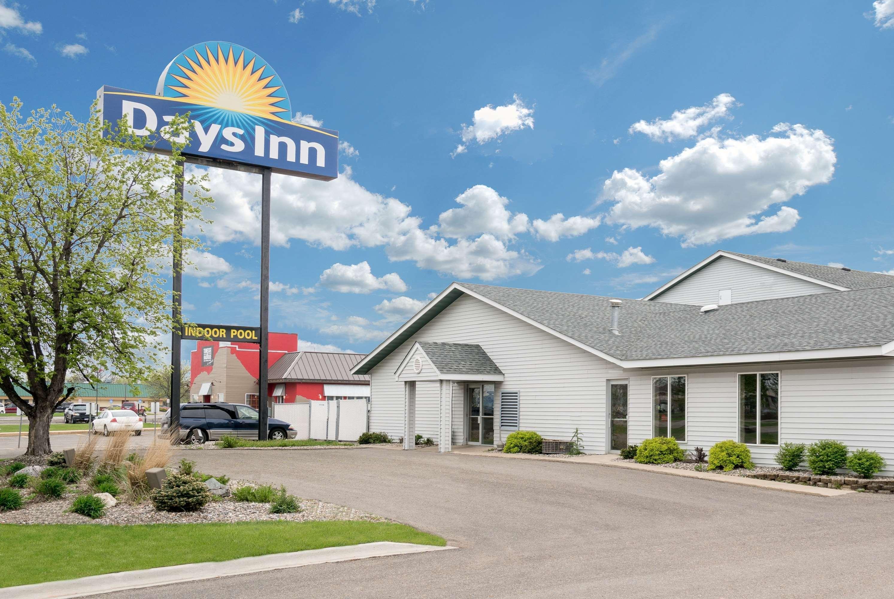 Days Inn By Wyndham Alexandria Mn Exterior foto